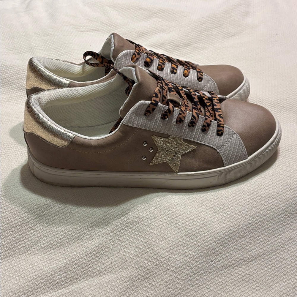 Corkys Gold Metallic Glitter Supernova Sneaker Size 11. EUC